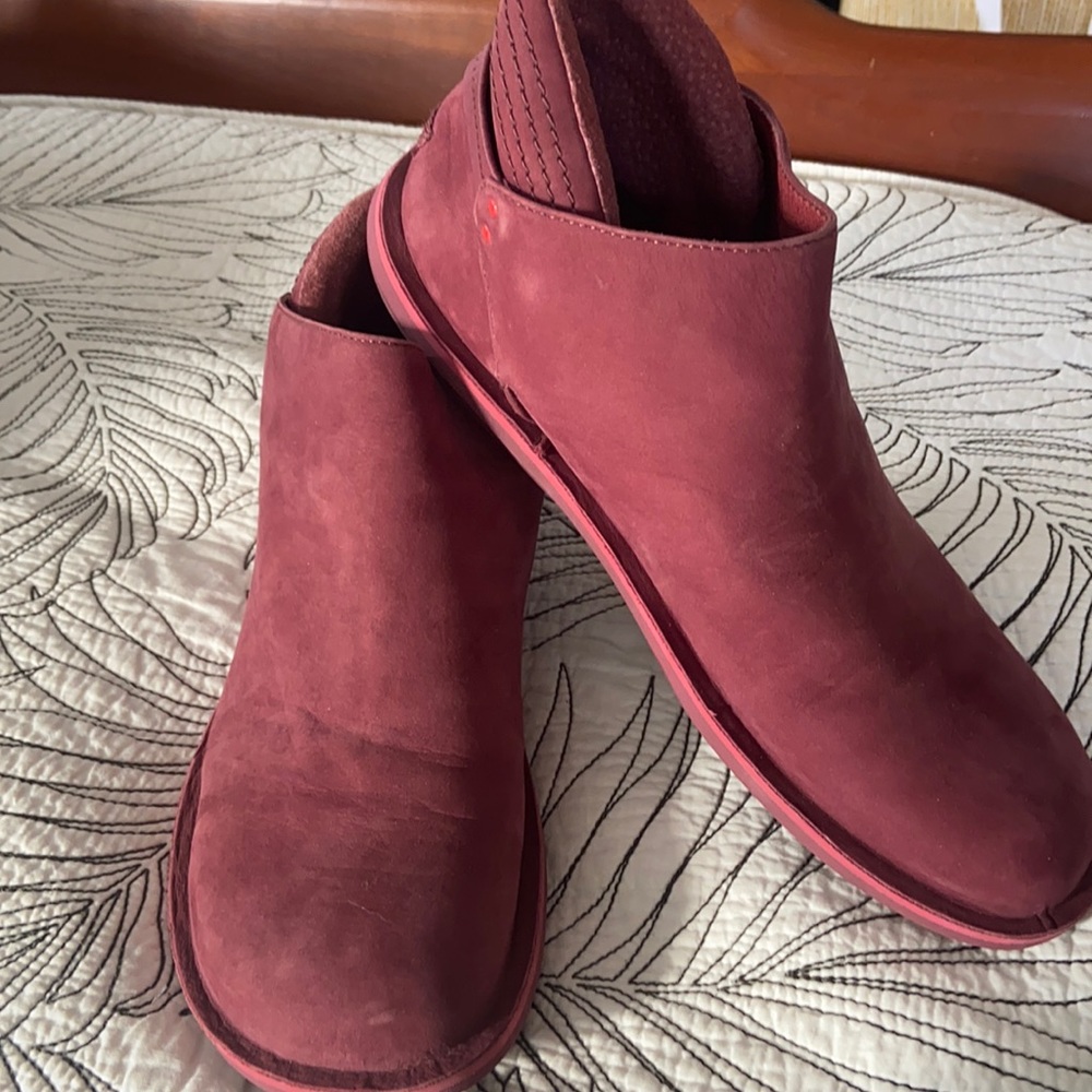 CAMPER Beetle Chelsea Boot Slip On